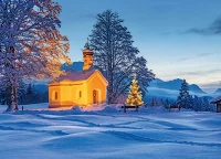 Postkarte Kapelle mit Weihnachtsbaum